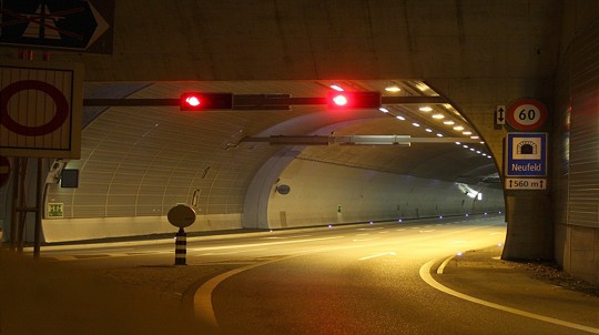  A6 Neufeldtunnel 