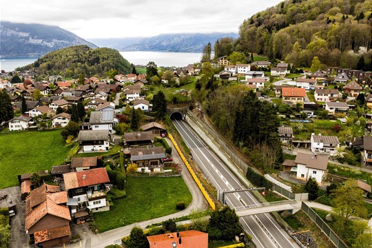  A8 Spiez Lärmschutzwand Leimerntunnel 